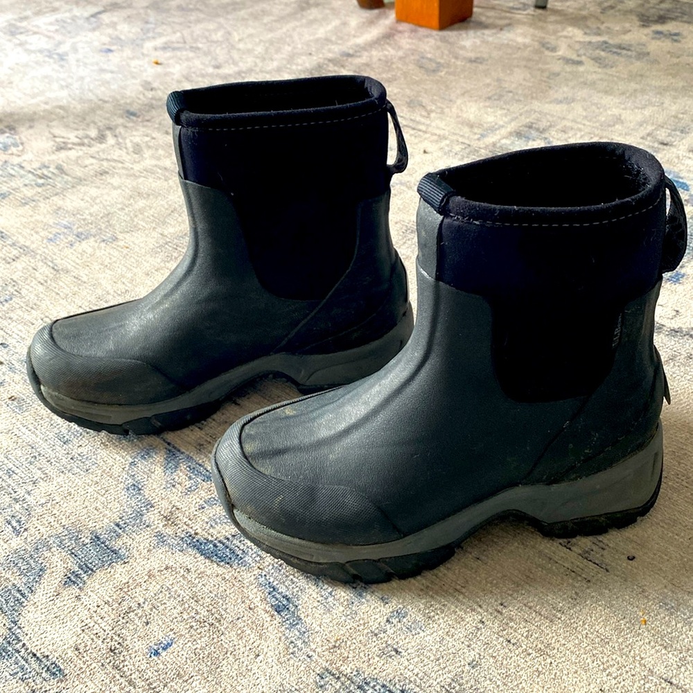 LL Bean all weather kids boots size 13